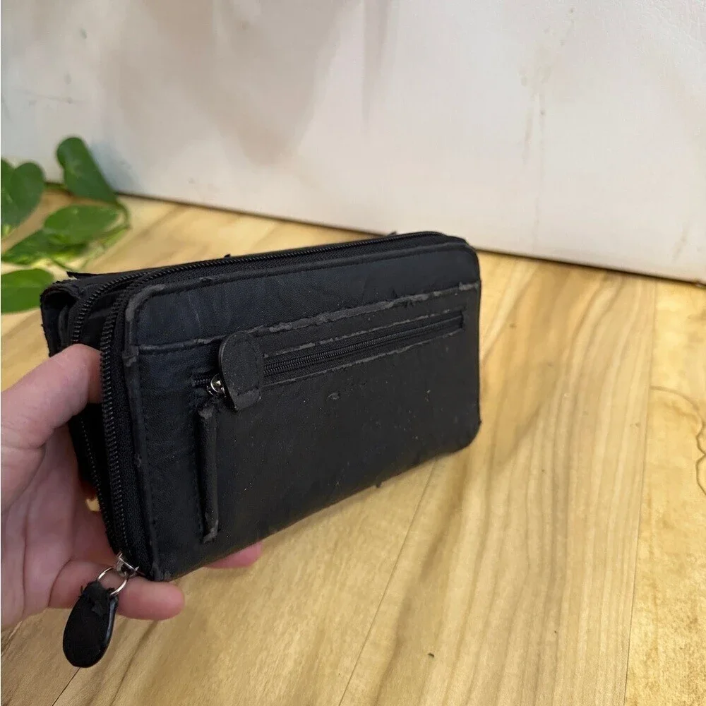 Black Wallet with Zipper Closure